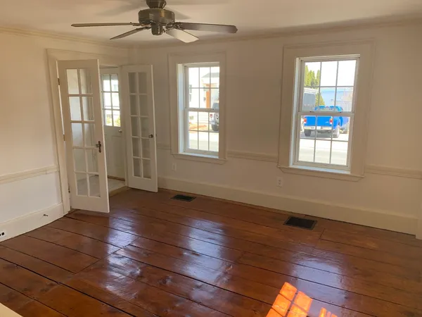 $2,300 | 248 Water Street, Newburyport, MA 01950