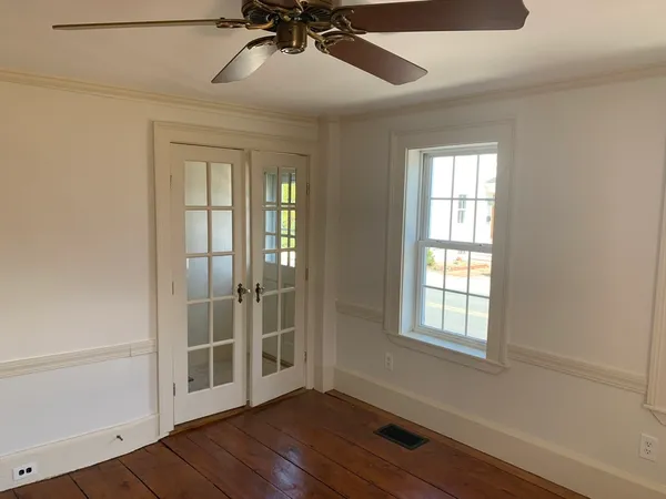 $2,300 | 248 Water Street, Newburyport, MA 01950