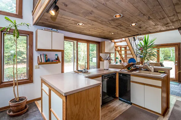 $521,900 | 65 Westwind Drive, Conway, NH 03860