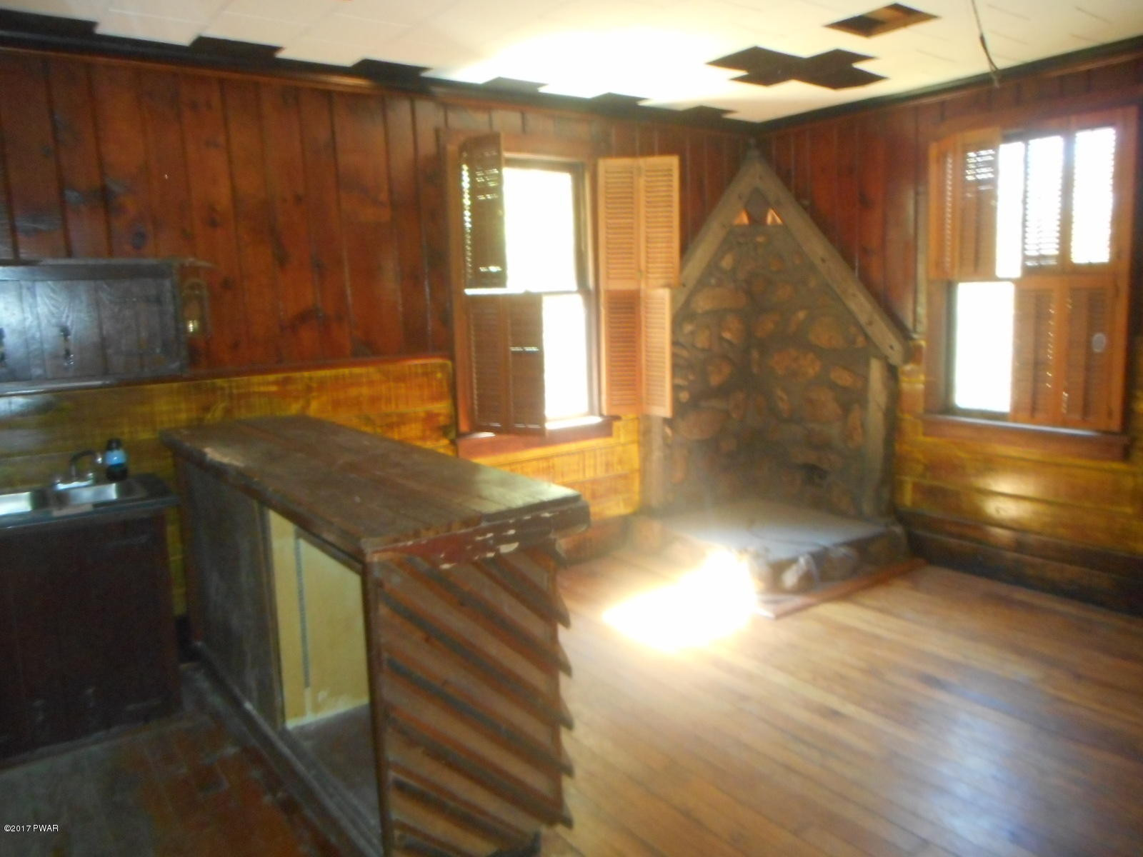 324 Greeley Lake Road Greeley, PA 18425 - Photo 6 of 11