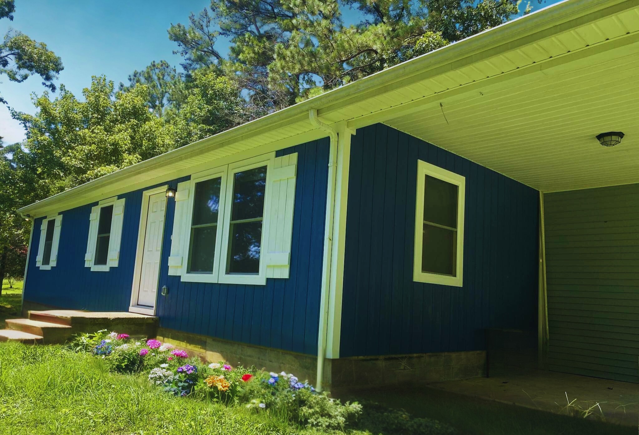 1080 Veterans Road Ashland City, TN 37015 - Photo 2 of 35 a view of a house with a yard