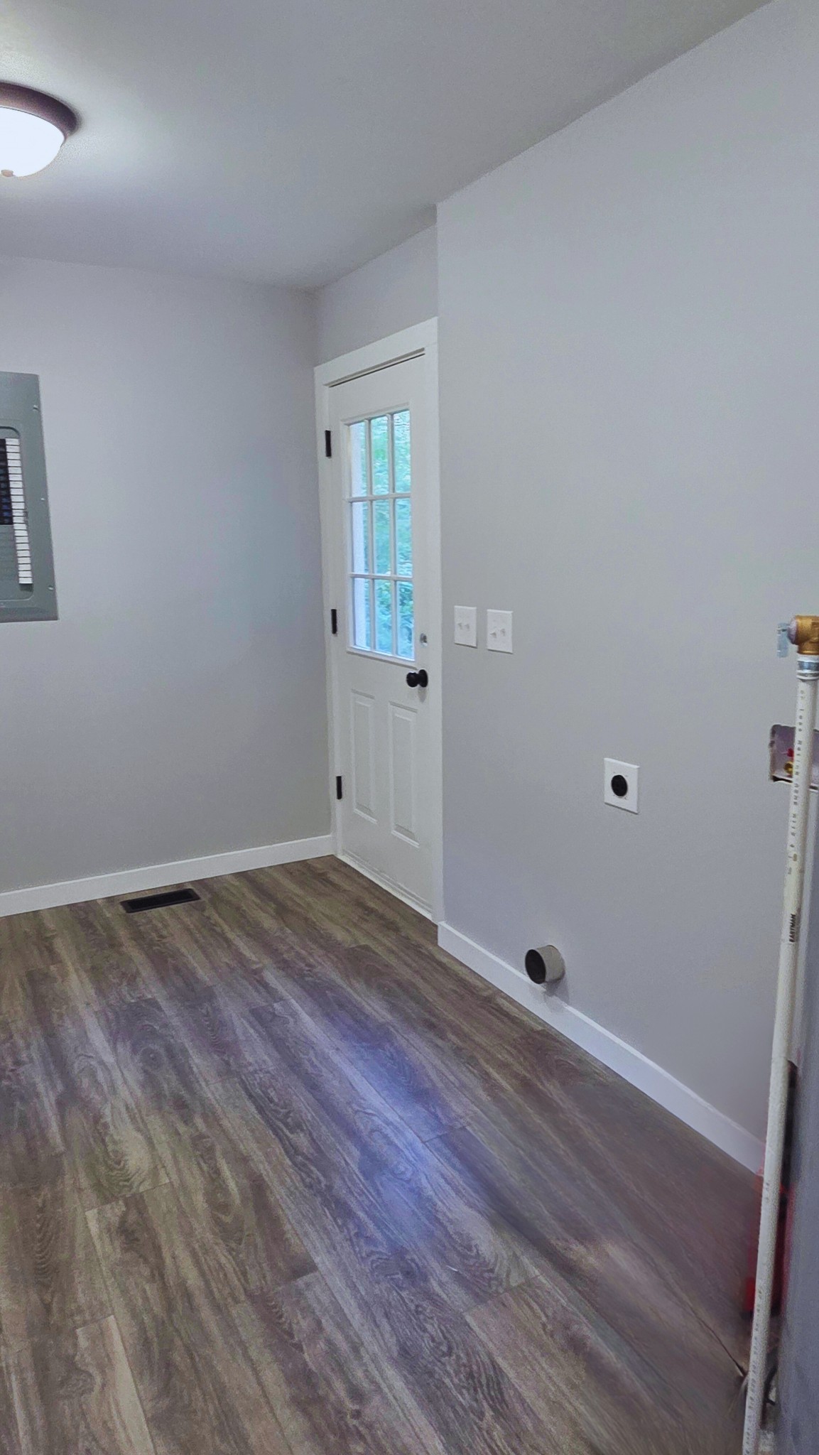 1080 Veterans Road Ashland City, TN 37015 - Photo 21 of 35 a view of room with wooden floor