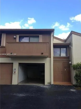 $2,800 | 10615 Southwest 113th Place, Unit 92D, Miami, FL 33176