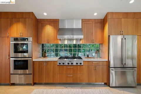$2,290,000 | 12131 Skyline Boulevard, Oakland, CA 94619