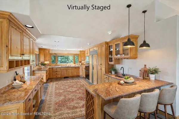$2,250,000 | 13981 Highway 191, Bondurant, WY 82922
