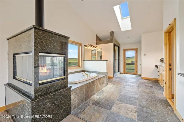 $2,250,000 | 13981 Highway 191, Bondurant, WY 82922