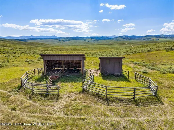 $2,250,000 | 13981 Highway 191, Bondurant, WY 82922