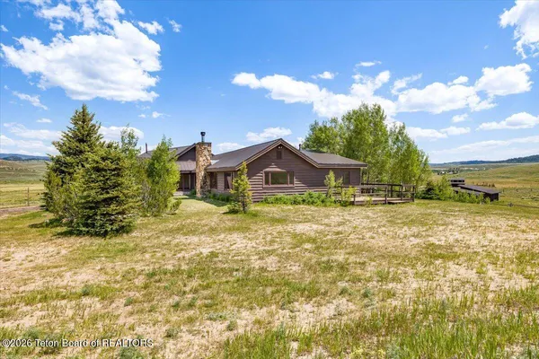 $2,250,000 | 13981 Highway 191, Bondurant, WY 82922
