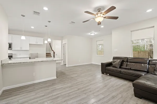 $329,000 | 4943 Leamathew Street, Houston, TX 77045