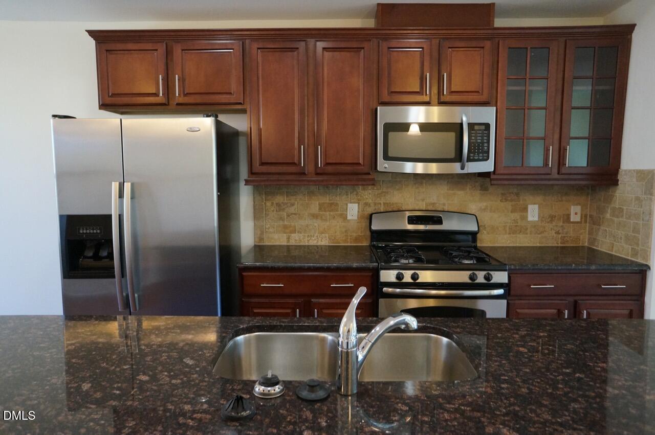 1431 Ardara Lane Raleigh, NC 27607 - Photo 9 of 23 I