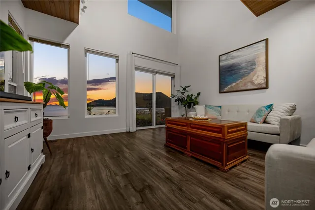 $930,000 | 2301 Skyline Way, Unit 5, Anacortes, WA 98221