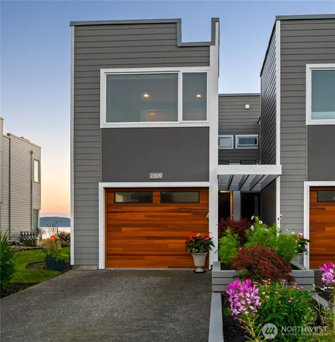 $930,000 | 2301 Skyline Way, Unit 5, Anacortes, WA 98221