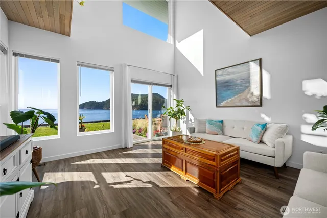 $930,000 | 2301 Skyline Way, Unit 5, Anacortes, WA 98221