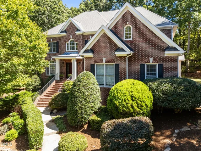 $1,250,000 | 3901 Orchard Point Court, Apex, NC 27539