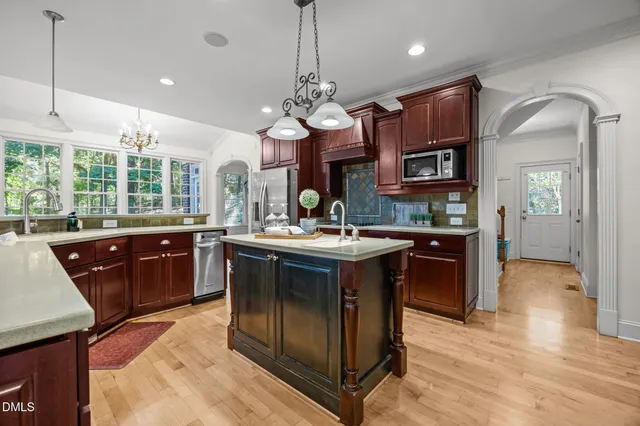 $1,250,000 | 3901 Orchard Point Court, Apex, NC 27539