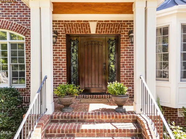 $1,195,000 | 3901 Orchard Point Court, Apex, NC 27539