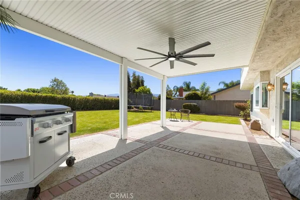 a house view with a outdoor space