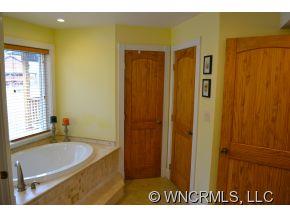 92 Ladderback Ridge Waynesville, NC 28785 - Photo 21 of 24 Gallery Image 21