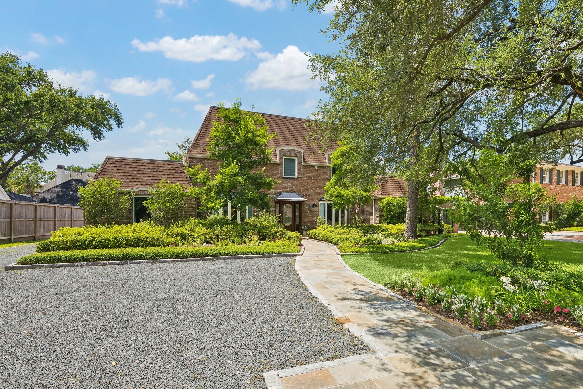 922 Old Lake Road Houston, TX 77057 - Photo 1 of 24