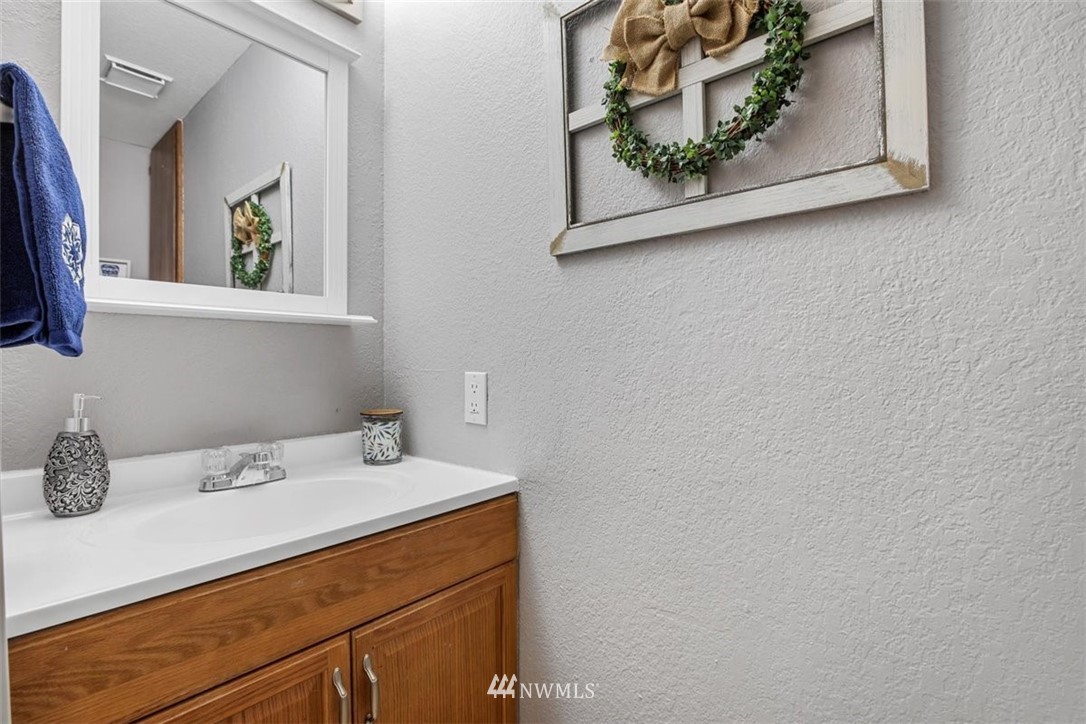 2330 Martin Road Mount Vernon, WA 98273 - Photo 12 of 23 Gallery Image 12