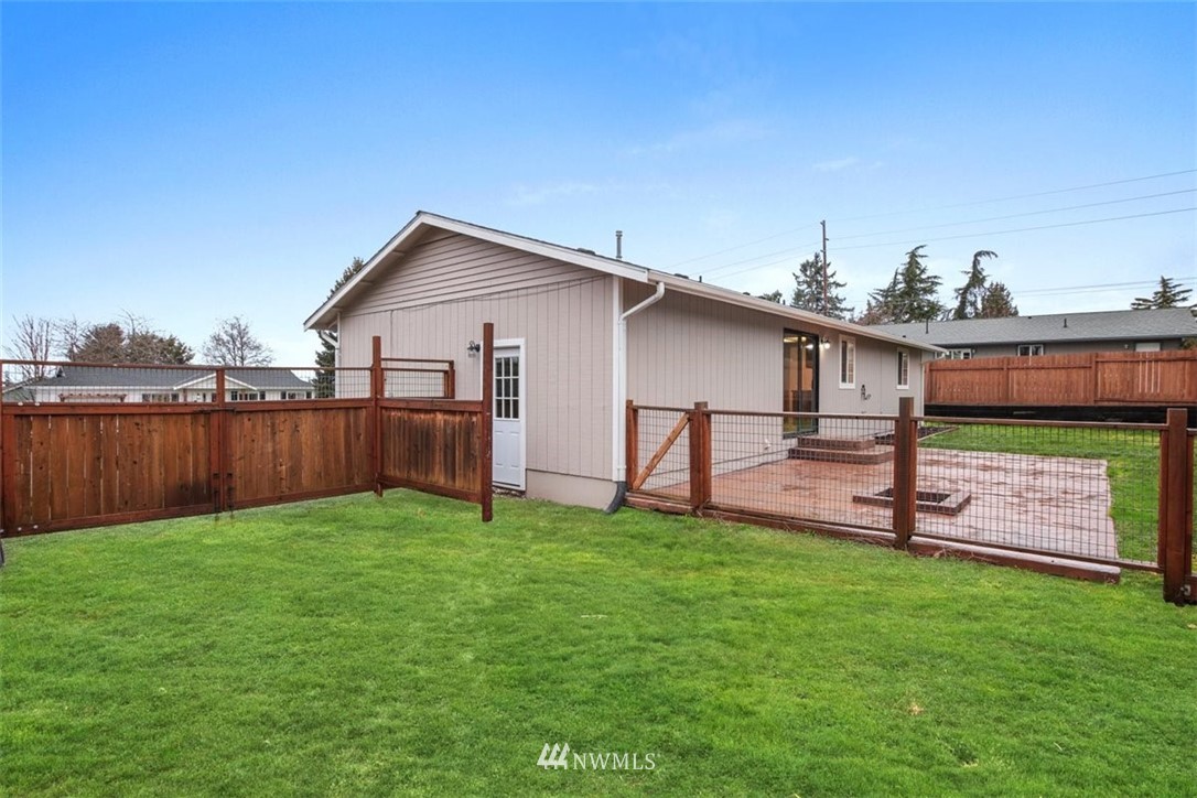 2330 Martin Road Mount Vernon, WA 98273 - Photo 19 of 23 Gallery Image 19