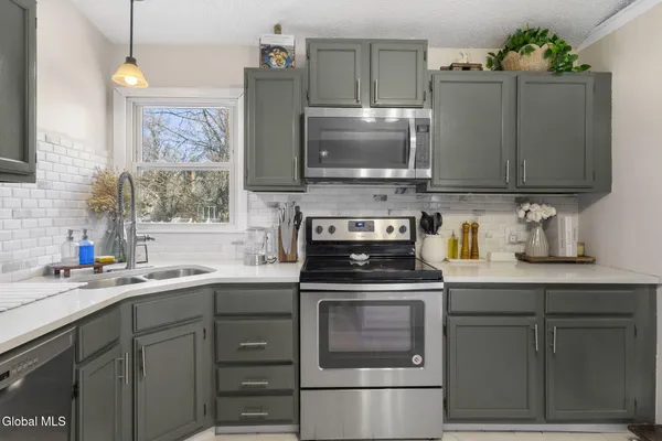 $349,900 | 87 Ormond Street, Albany, NY 12203