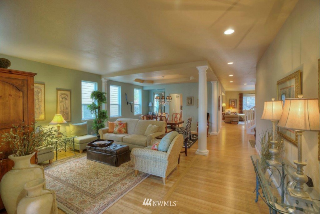 16208 Parkside Way Southeast Renton, WA 98058 - Photo 2 of 18 Gallery Image 2