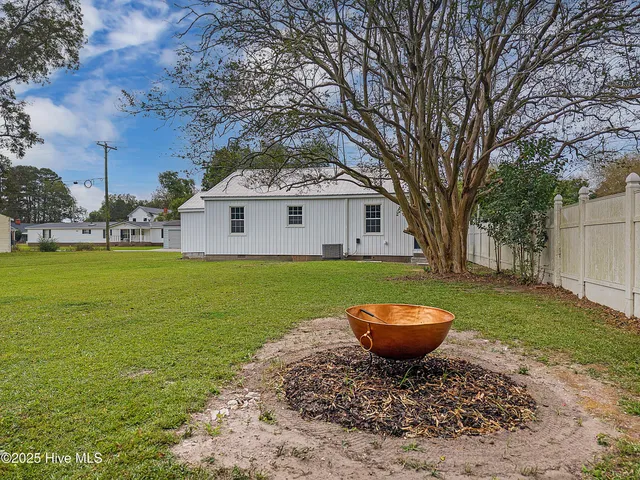 $259,000 | 313 1st Avenue, Vanceboro, NC 28586