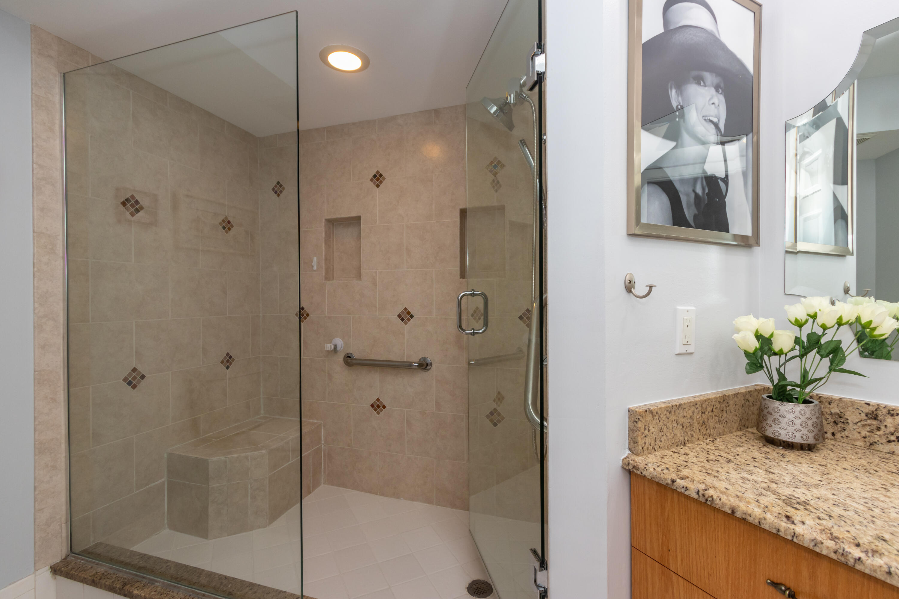 17372 Boca Club Boulevard, Unit 404 Boca Raton, FL 33487 - Photo 10 of 41 IMG_8670
