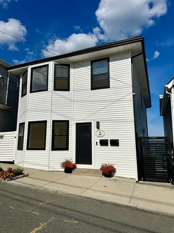 $4,495 | 280 Endicott Avenue, Unit 1, Revere, MA 02151