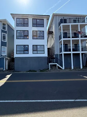 $4,495 | 280 Endicott Avenue, Unit 1, Revere, MA 02151