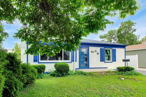 $310,000 | 301 North Schubert Street, Palatine, IL 60067
