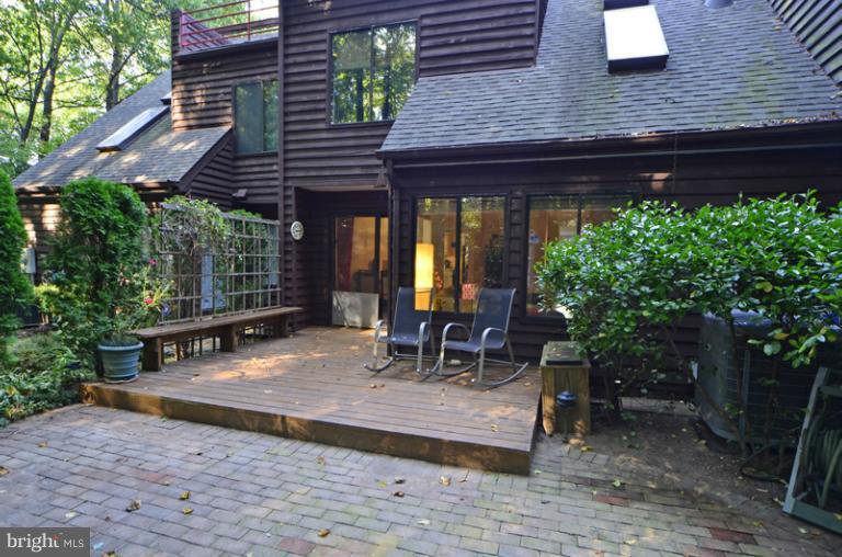 2005 Turtle Pond Drive Reston, VA 20191 - Photo 6 of 28 Exterior (Rear)