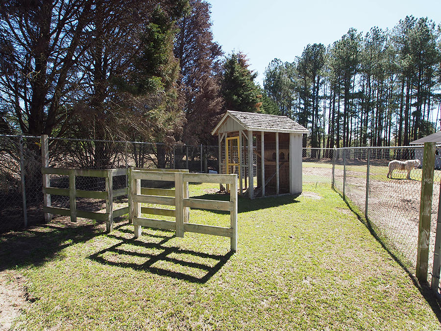 176 Quewhiffle Road Aberdeen, NC 28315 - Photo 31 of 45 coop1