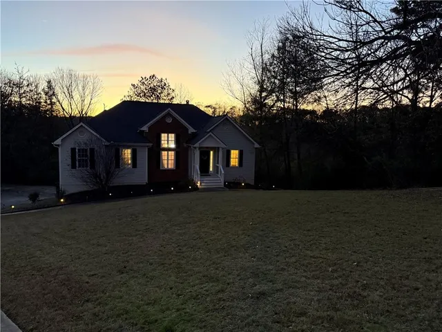 $2,600 | 7002 Estates Court, Loganville, GA 30052