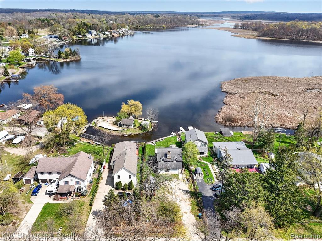 6354 Bennett Lake Road Fenton, MI 48430 - Photo 13 of 41