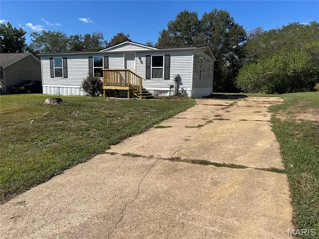 $159,000 | 618 Carolee Court, Villa Ridge, MO 63089