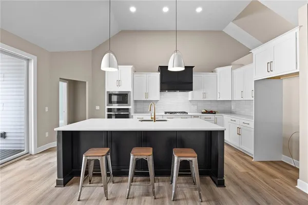 $604,675 | 23 Eagle Hollow, Penfield, NY 14526