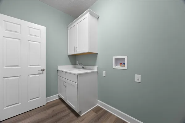 $604,675 | 23 Eagle Hollow, Penfield, NY 14526