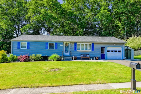 $399,000 | 103 Glenwood Place, Plainville, CT 06062