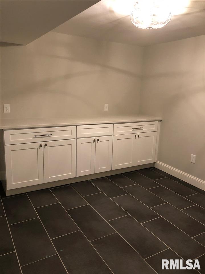 3203 West Chartwell Road Peoria, IL 61614 - Photo 33 of 35 Gallery Image 33