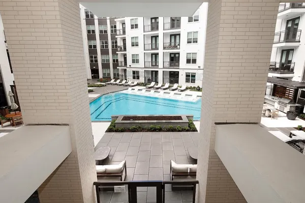 $2,142 | 8900 Six Pines Drive, Unit 662, The Woodlands, TX 77380