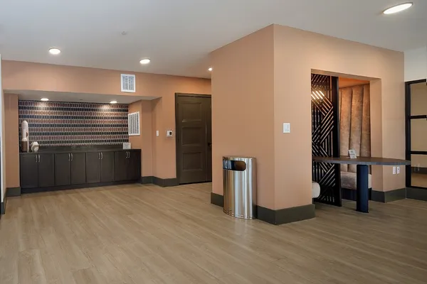 $2,142 | 8900 Six Pines Drive, Unit 662, The Woodlands, TX 77380