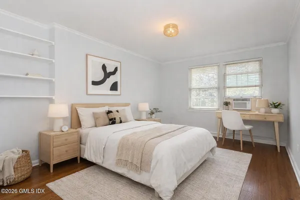 $1,100,000 | 84 Putnam Park, Greenwich, CT 06830