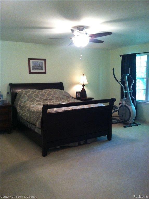 1331 Thames Drive Rochester, MI 48307 - Photo 17 of 25 IMG_1881.JPG
