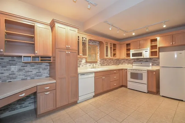 $1,450 | 11711 Memorial Drive, Unit 304, Houston, TX 77024