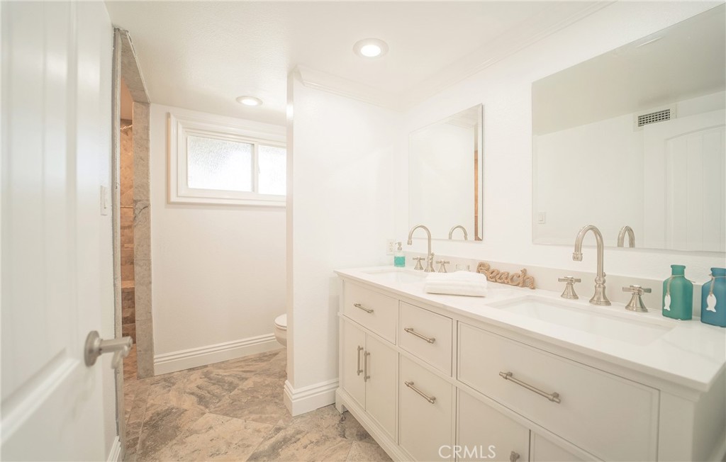 25276 Barque Way Dana Point, CA 92629 - Photo 34 of 61 Primary/Master Bathroom