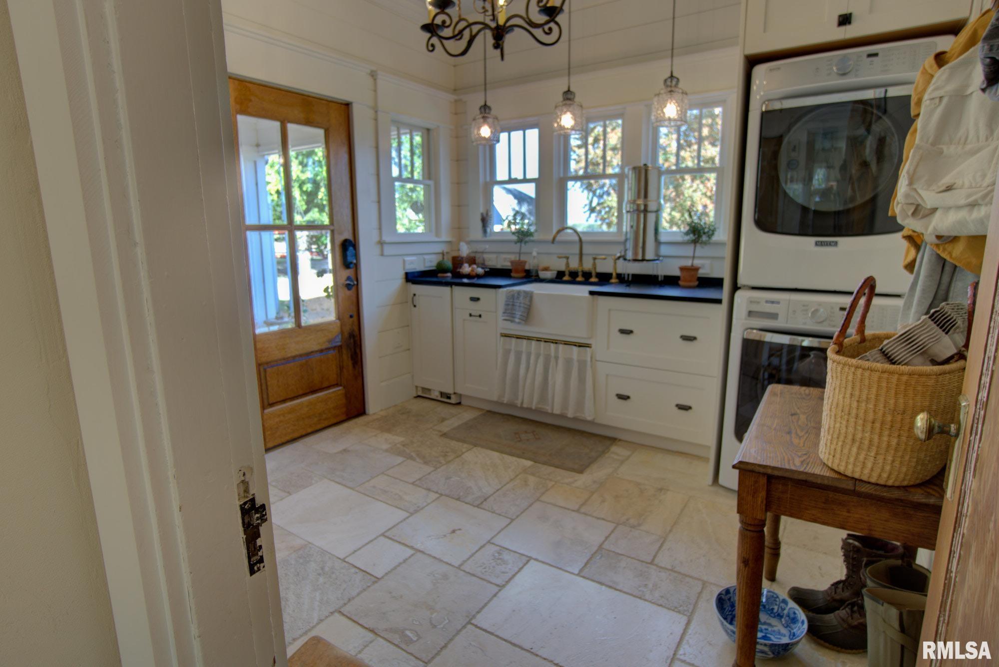 2021 Oglesby Road Harrisburg, IL 62946 - Photo 47 of 87