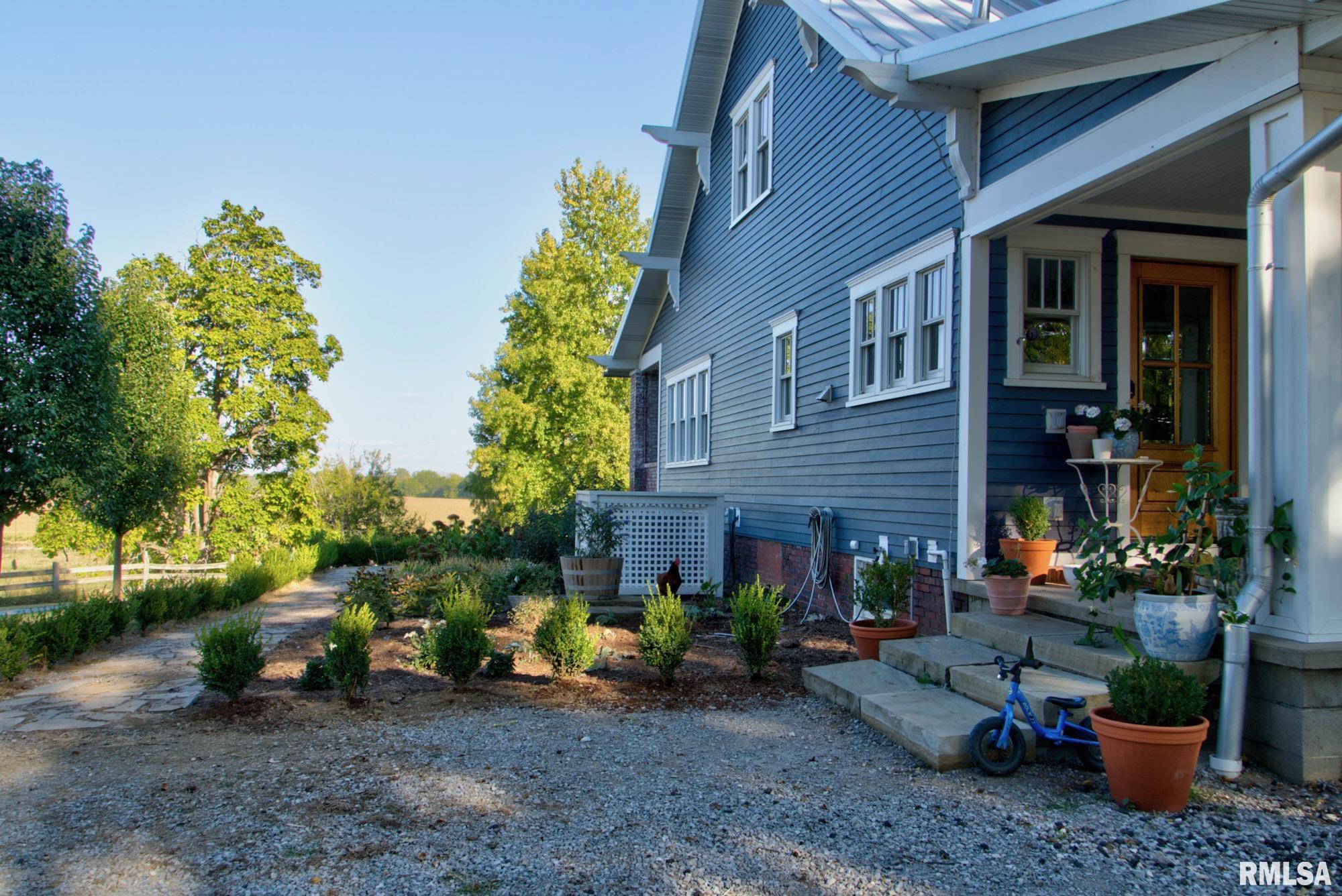 2021 Oglesby Road Harrisburg, IL 62946 - Photo 6 of 87