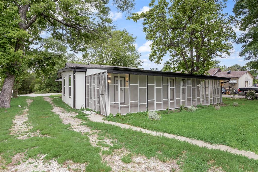 315 South Business Highway 78 Blue Ridge, TX 75424 - Photo 21 of 28 a view of a backyard with a garden